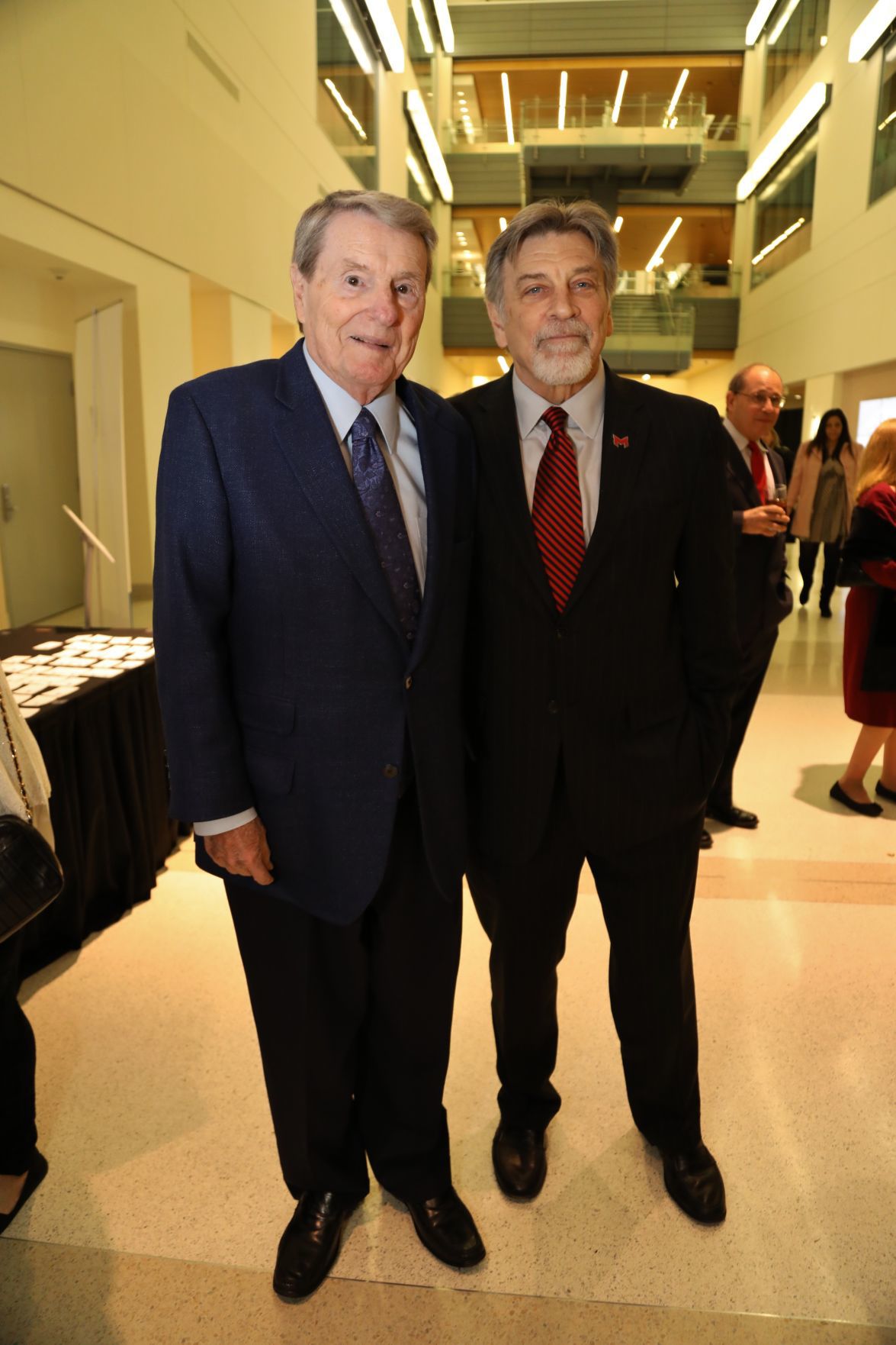 Lifetime Achievement Honoree Jim Lehrer, co-chair Tom Eschen